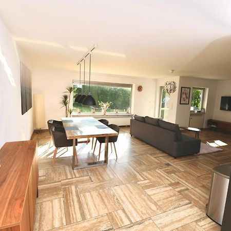 Moderne, Herzliche Und Grosse Ferienwohnung Mitten Im Naturpark Grebenhain Exterior foto