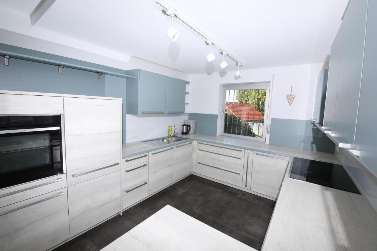 Moderne, Herzliche Und Grosse Ferienwohnung Mitten Im Naturpark Grebenhain Exterior foto